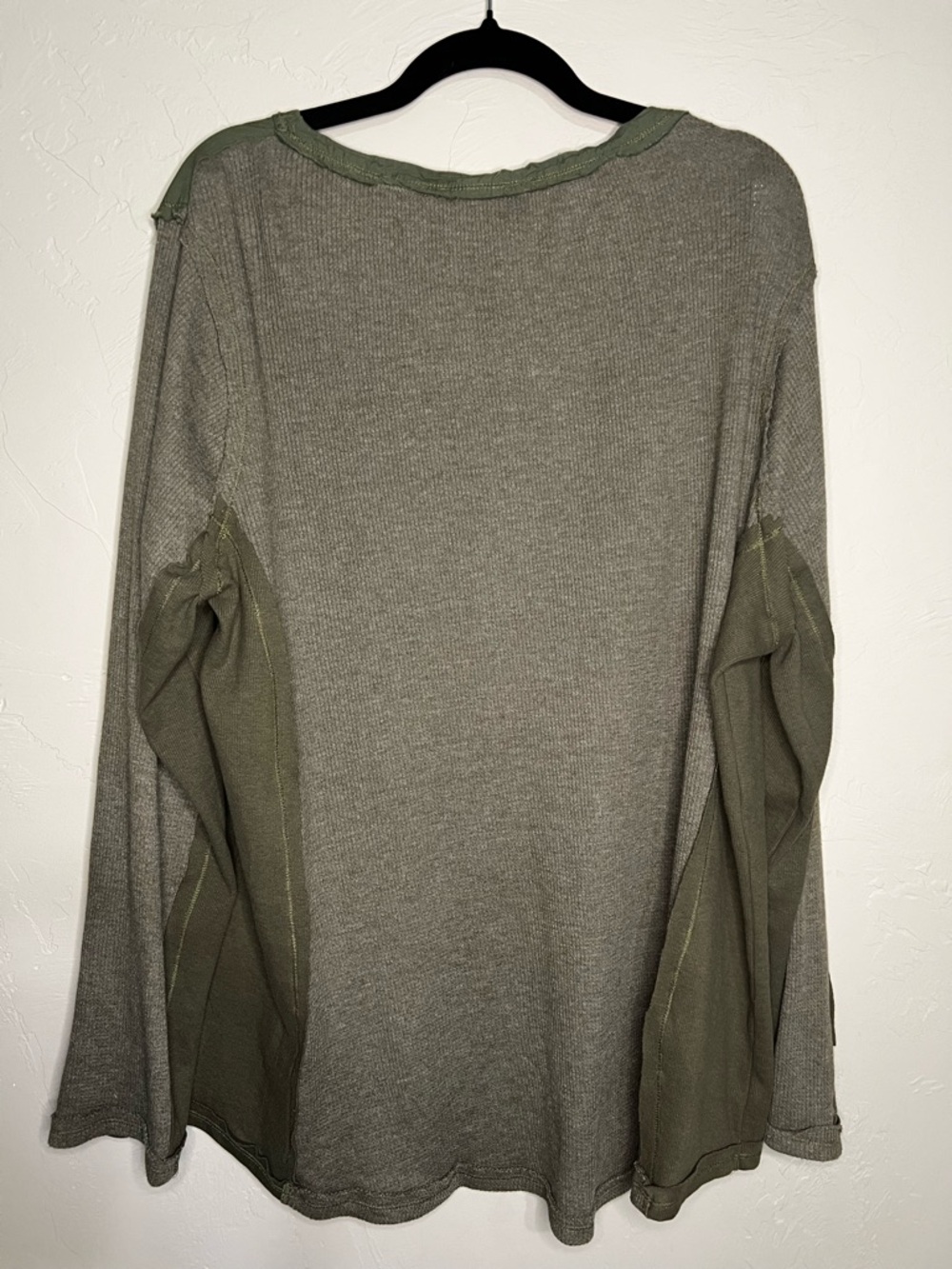 Sundance Green Waffle Knit Colorblock Thumbholes Boho Top - Picture 8 of 8